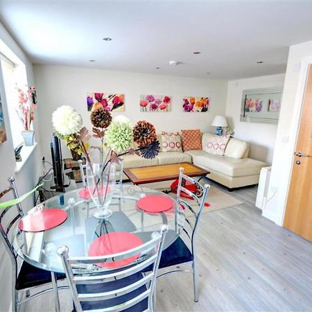 Hotties House - Two-Bed Cottage, Dog-Friendly & Off-Street Parking - Scarborough Zewnętrze zdjęcie