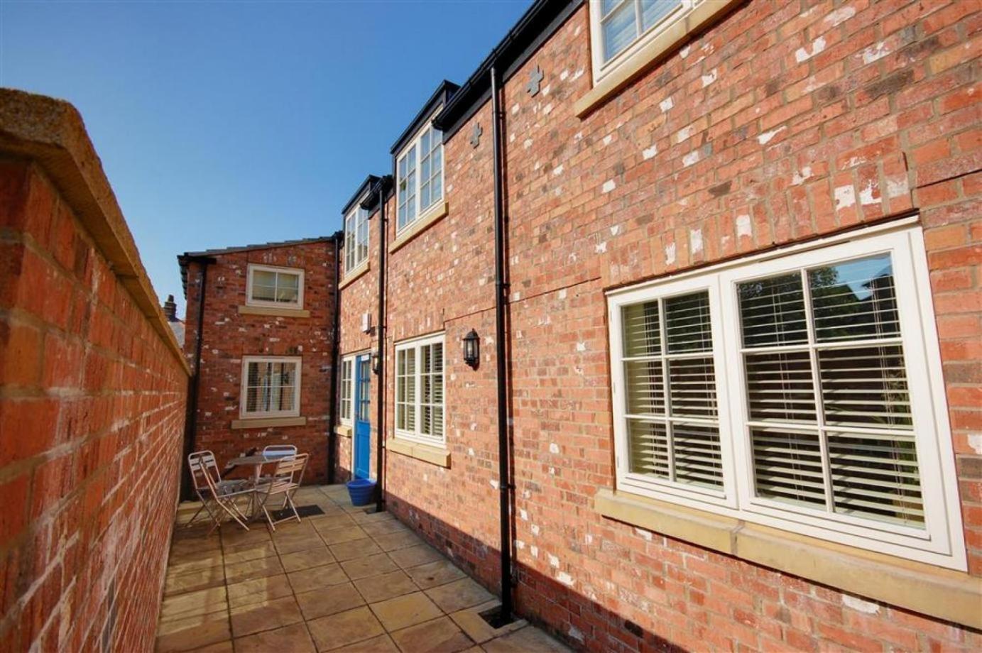 Hotties House - Two-Bed Cottage, Dog-Friendly & Off-Street Parking - Scarborough Zewnętrze zdjęcie
